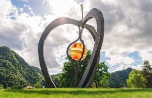 jabolko_KOZJE_splet-2